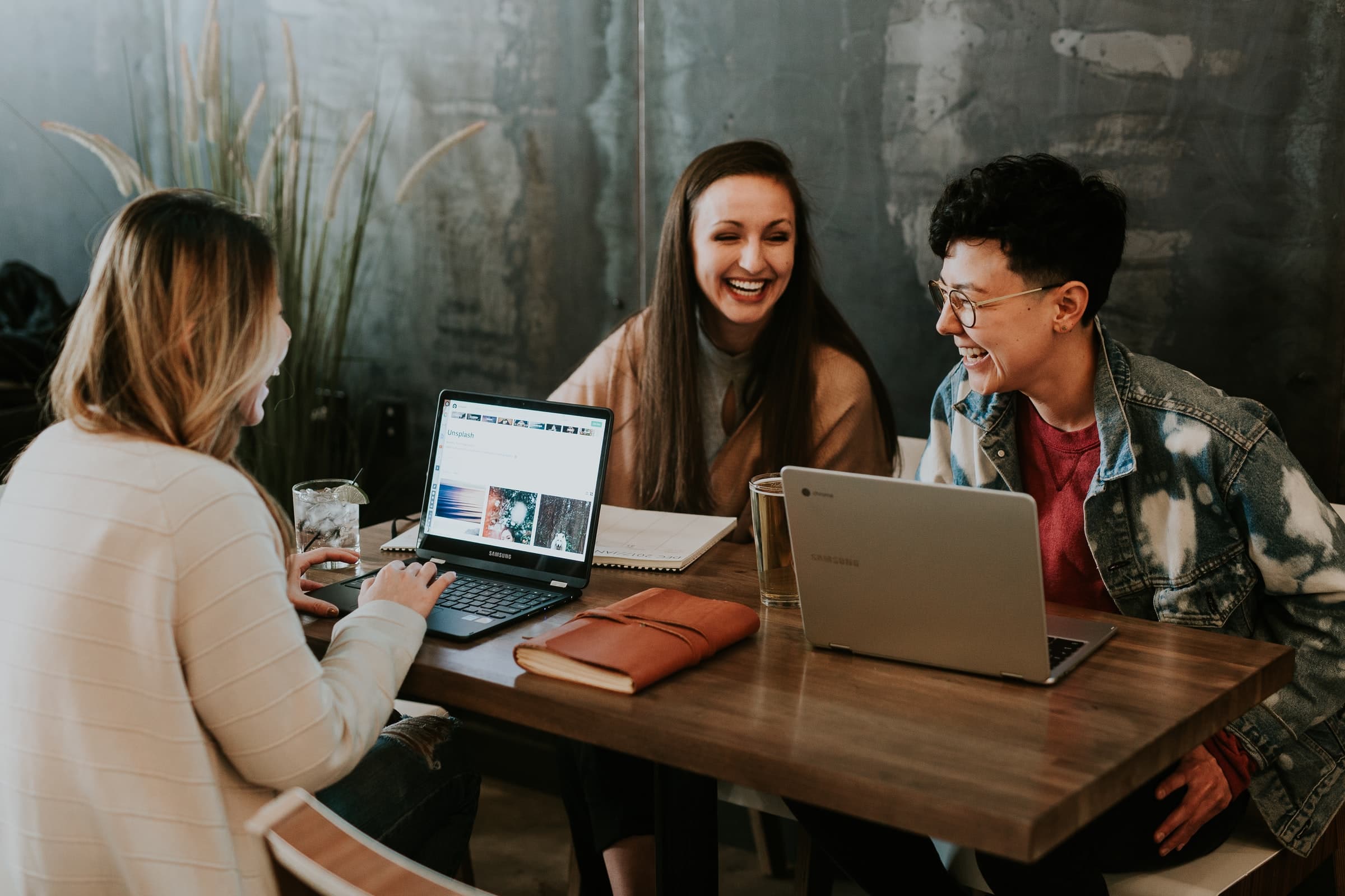 Pros and Cons of Having an Online Presence